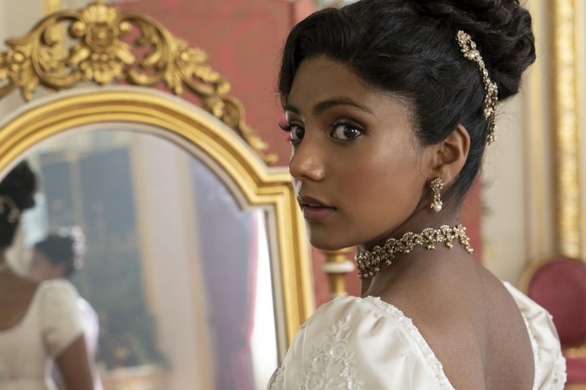 De Bridgerton à One Piece Charithra Chandran Embarque Pour De Nouvelles Aventures